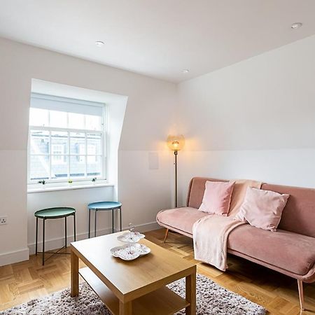Modern And Stylish Apartment In West Kensington Londyn Zewnętrze zdjęcie