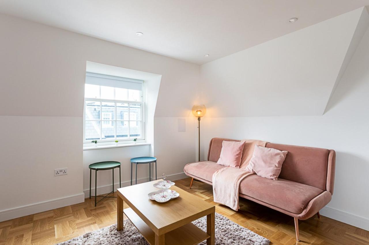 Modern And Stylish Apartment In West Kensington Londyn Zewnętrze zdjęcie