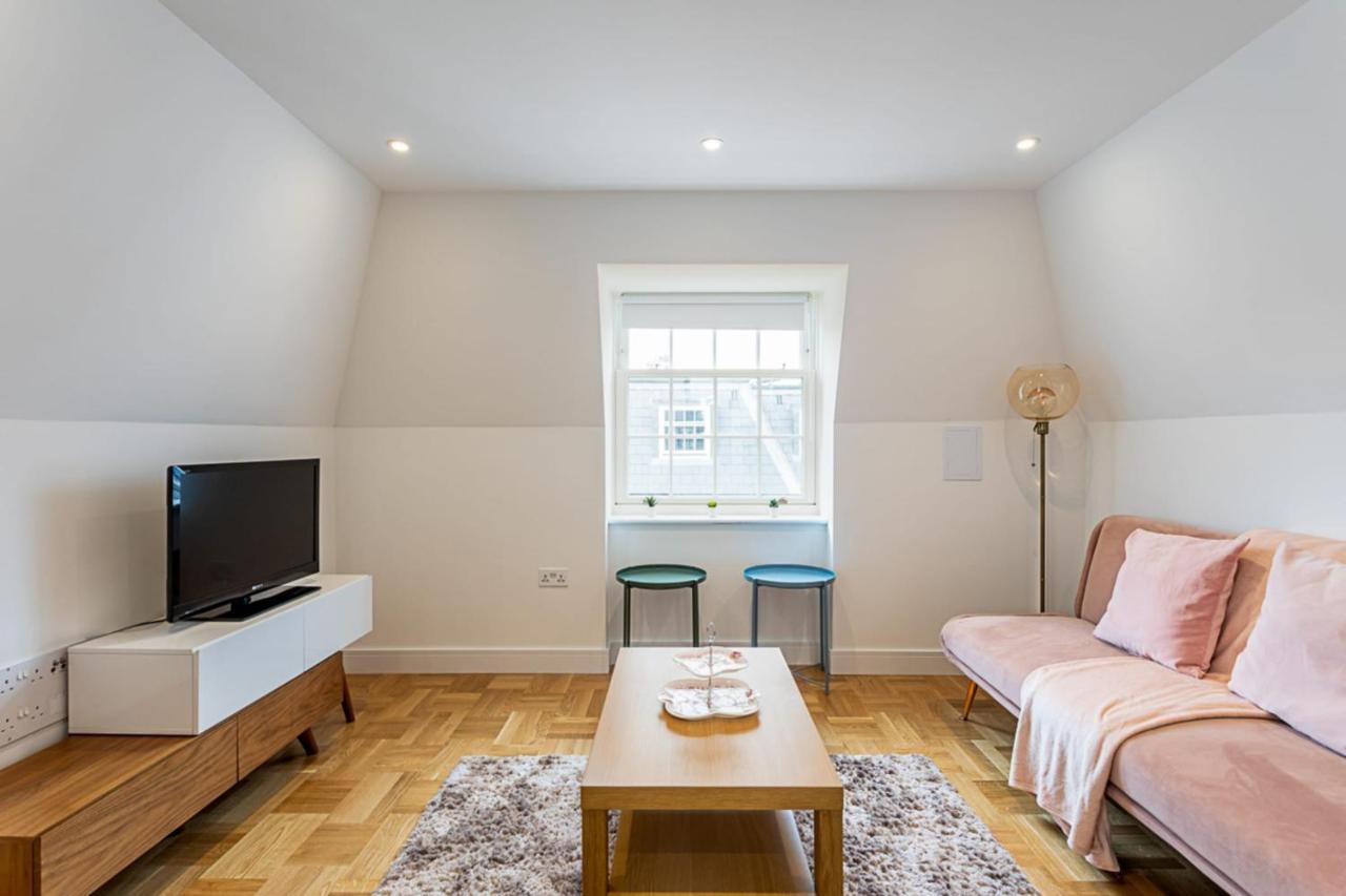 Modern And Stylish Apartment In West Kensington Londyn Zewnętrze zdjęcie