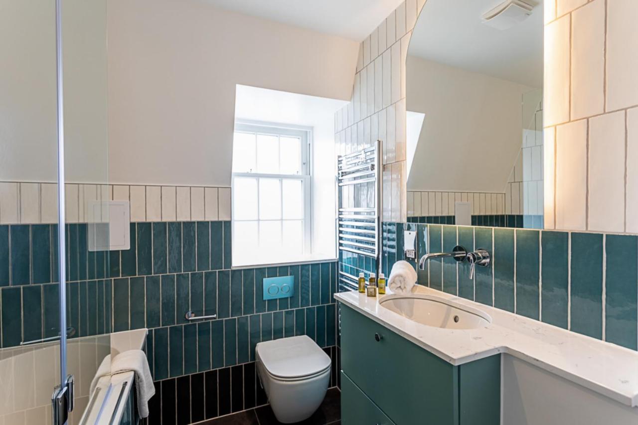 Modern And Stylish Apartment In West Kensington Londyn Zewnętrze zdjęcie
