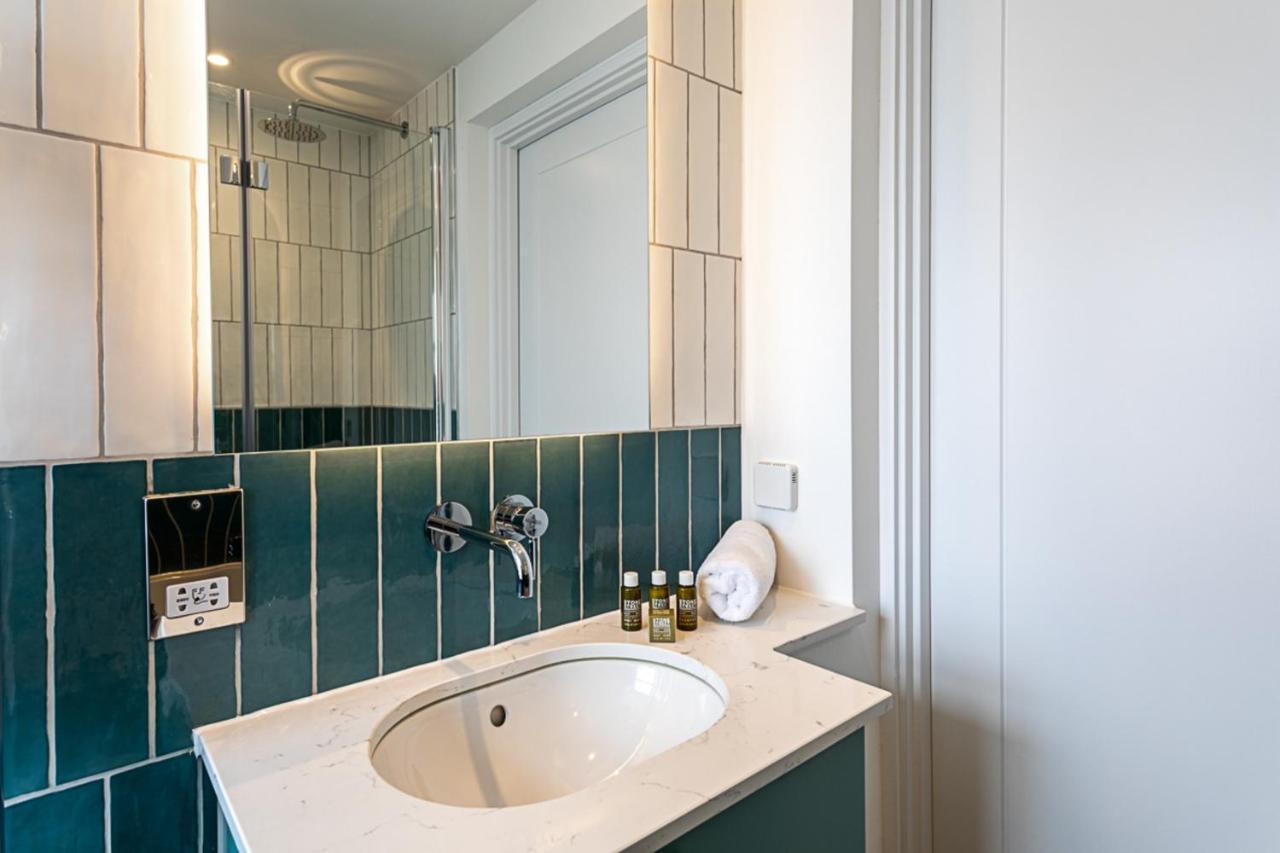 Modern And Stylish Apartment In West Kensington Londyn Zewnętrze zdjęcie