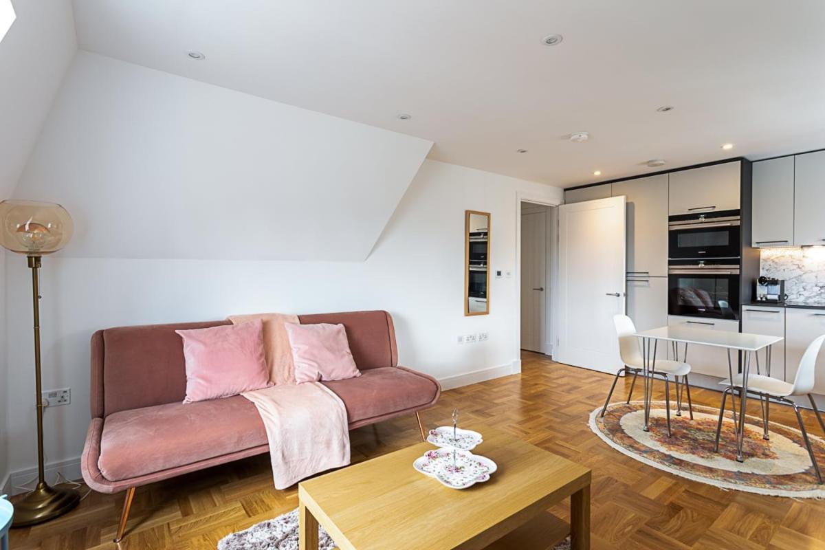 Modern And Stylish Apartment In West Kensington Londyn Zewnętrze zdjęcie